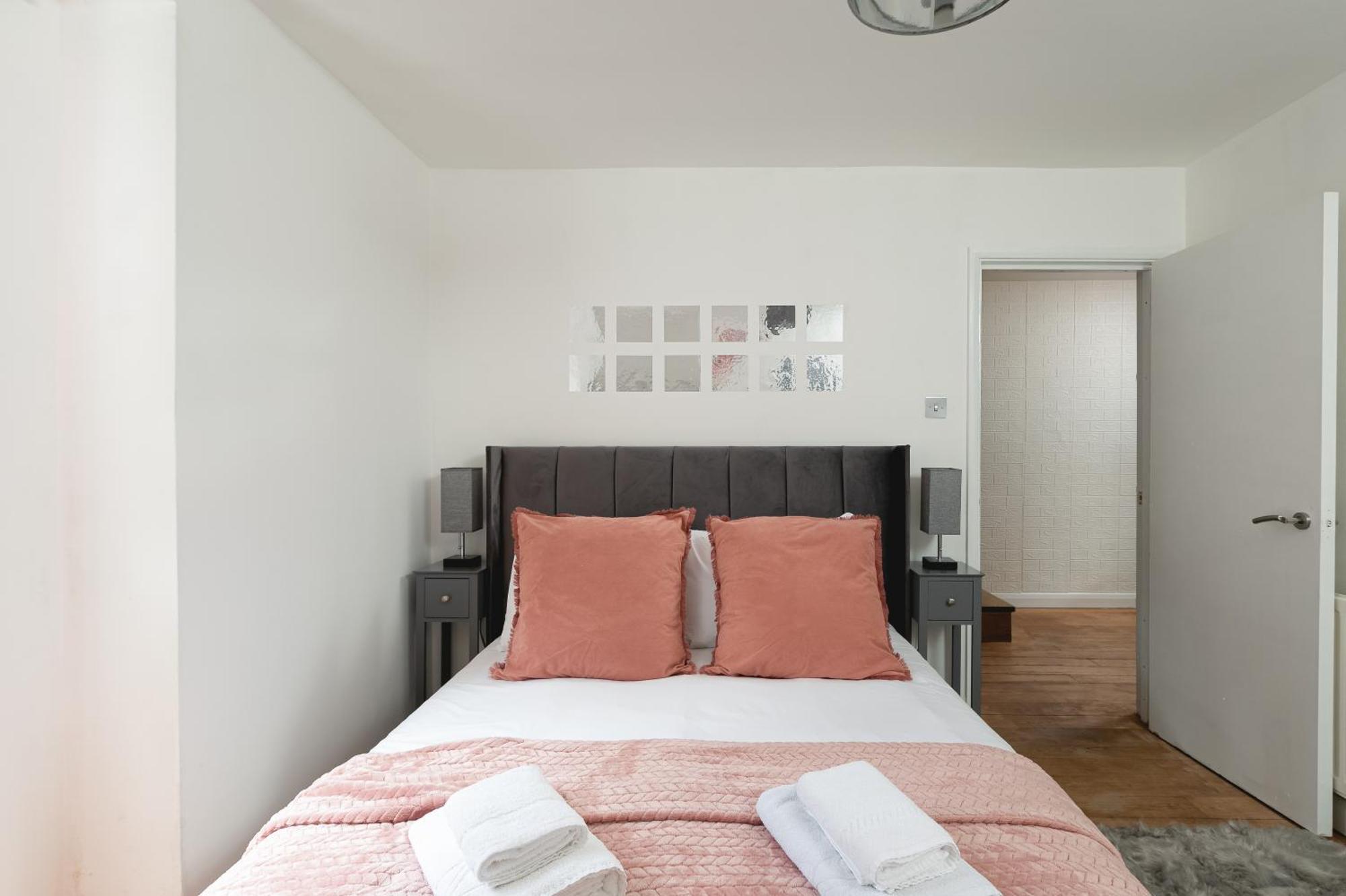 Spacious With Garden In Apartamento