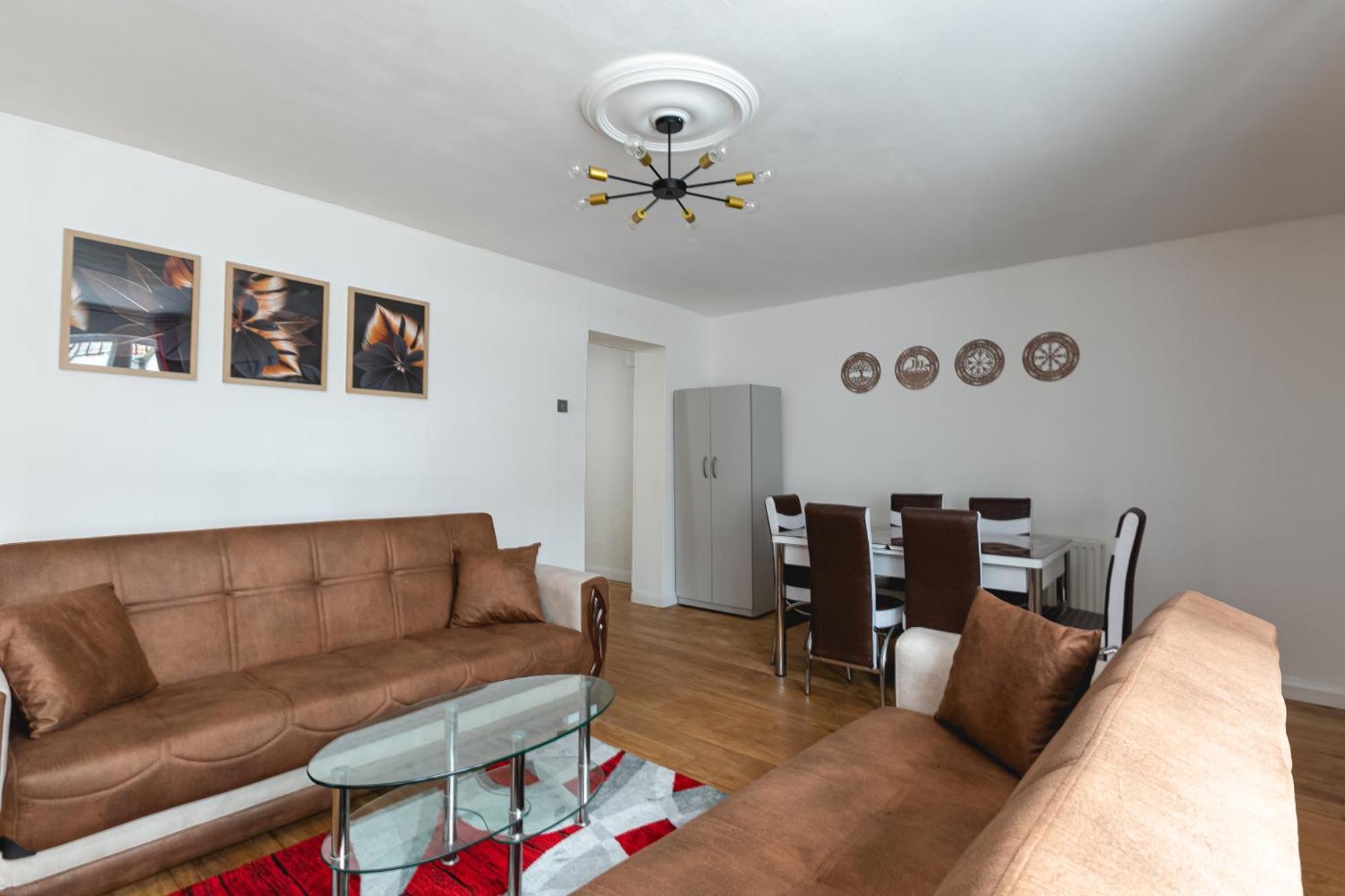 Spacious With Garden In Appartement *