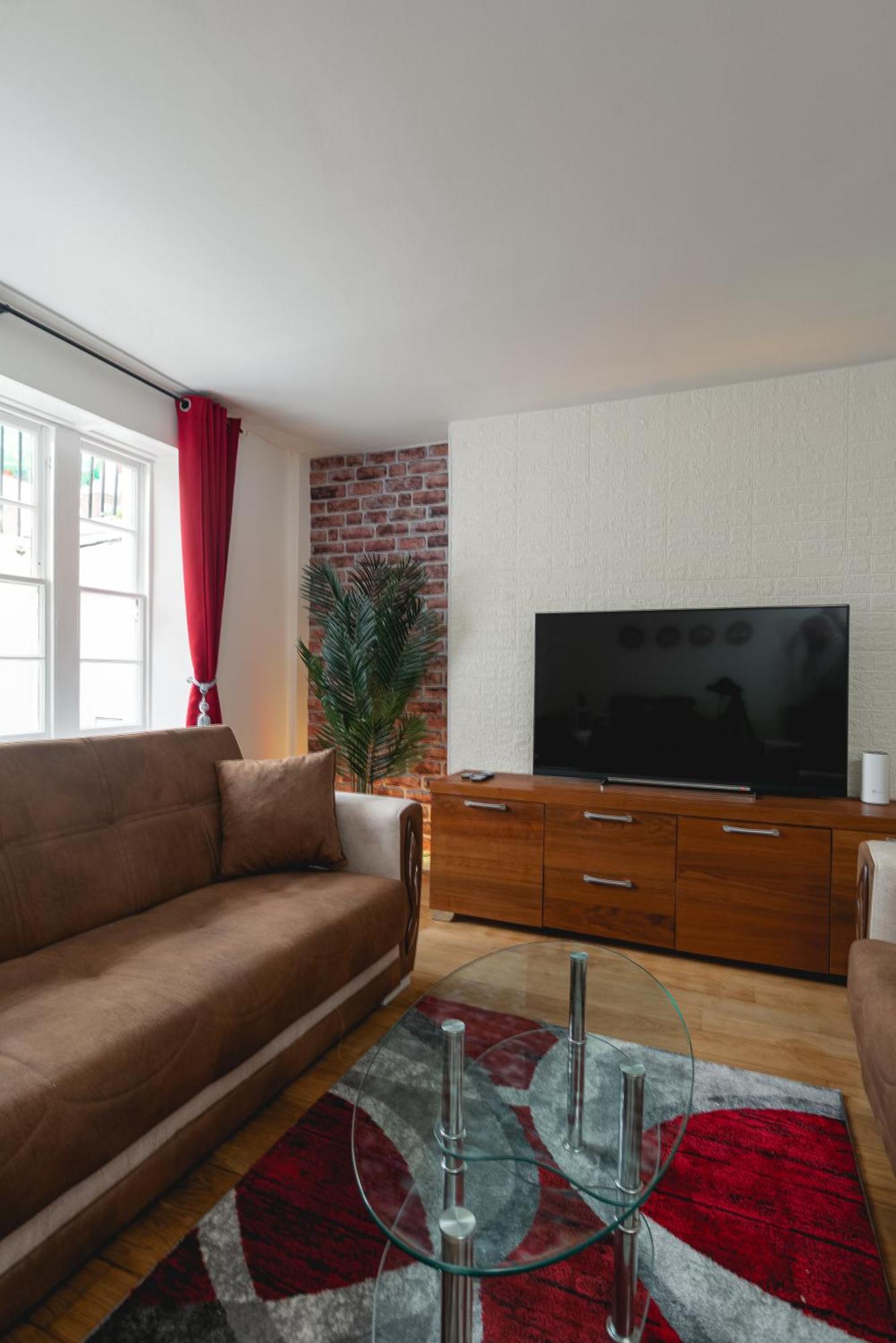 Apartamento Spacious With Garden In *